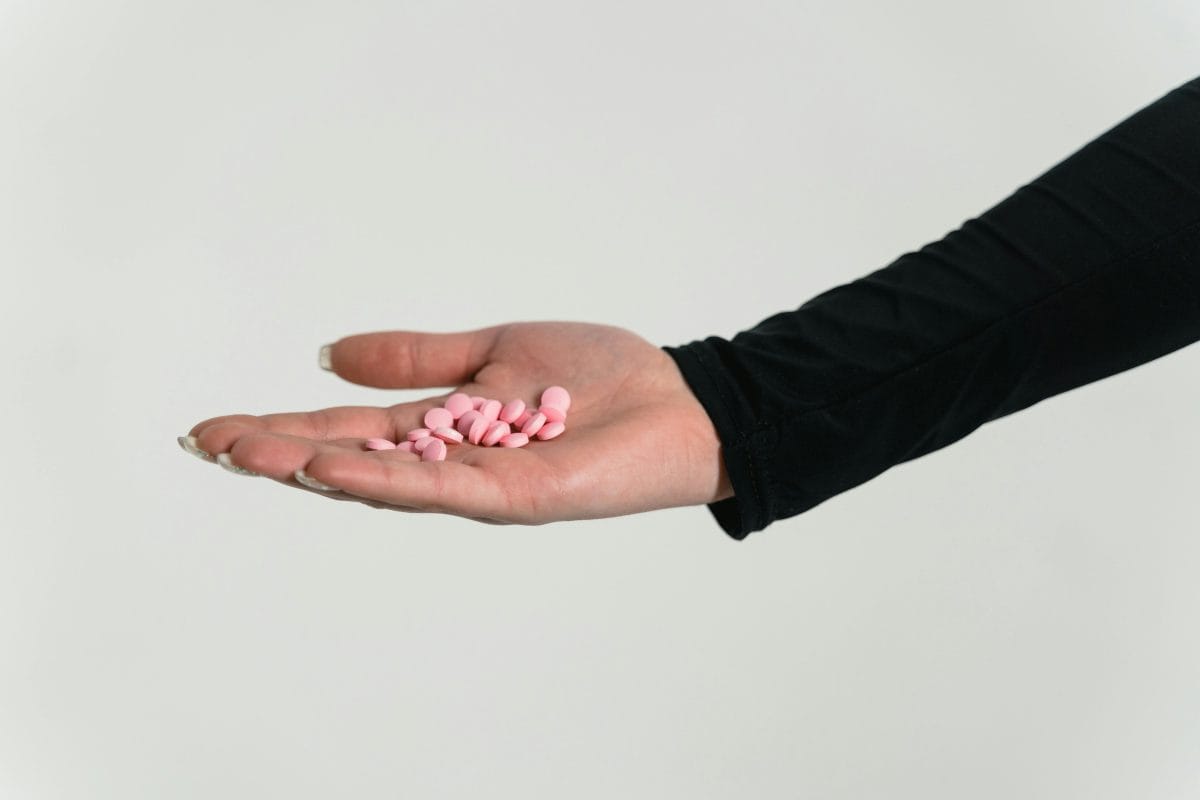Vitamine B6 : un cofacteur indispensable dans NUTRILUX DOPA, SERO, VIT&MIN, MAGNESIUM et BASIC, à associer avec les probiotiques : NUTRILUX PROLACTO+, NUTRILUX ACTIFLORE, NUTRILUX POBIO LG, NUTRILUX CANDI STOP, NUTRILUX PROBIO JUNIOR.