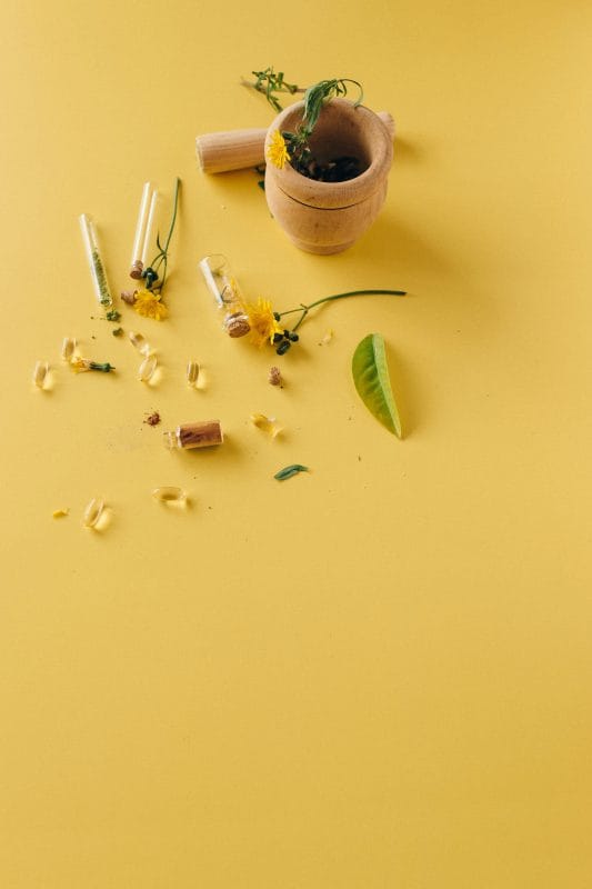 Détox post-fêtes : ce que la science dit vraiment -Rôle des produits à haute biodisponibilité NUTRILUX Santé : NUTRILUX PROLACTO + et PROBIO LG, NUTRILUX MAGNESIUM, NUTRILUX FAT STOP et SLIM, sans oublier la gamme de protéines NUTRILUX pour les collations.