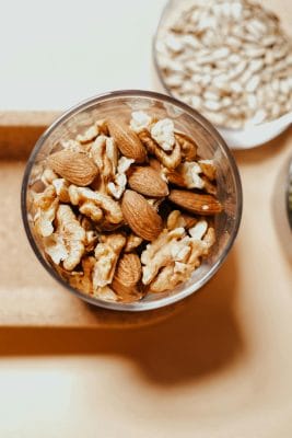 Magnésium anti-stress : l’essentiel oublié - agit en synergie avec d’autres compléments de la gamme NUTRILUX Santé : NUTRILUX PROLACTO +, et PROBIO LG, NUTRILUX FAT STOP et SLIM, sans oublier la gamme protéinée NUTRILUX Santé pour les collations, produits à haute biodisponibilité.