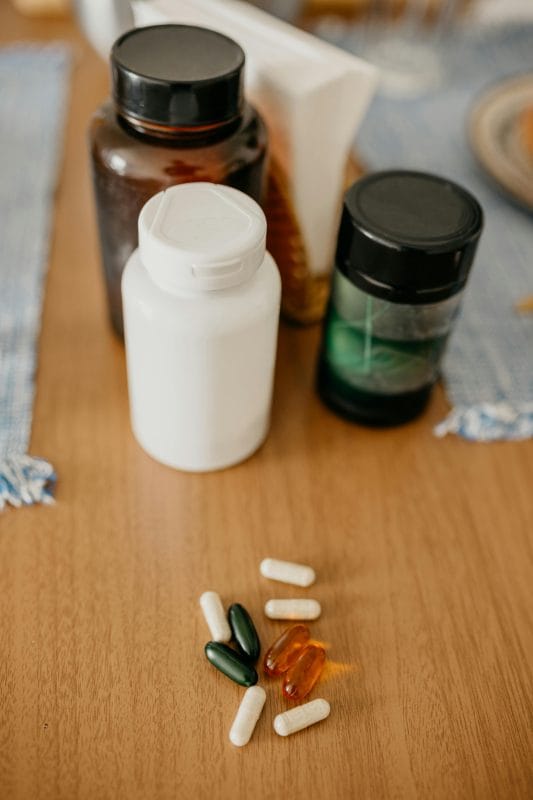 Probiotiques après les fêtes : rééquilibrer son microbiote avec les produits à haute biodisponibilité NUTRILUX Santé : NUTRILUX PROLACTO + et PROBIO LG, NUTRILUX MAGNESIUM, NUTRILUX FAT STOP et SLIM, sans oublier la gamme de protéines NUTRILUX pour les collations.